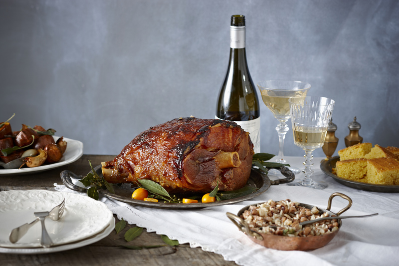 Ham with white wine and various side dishes